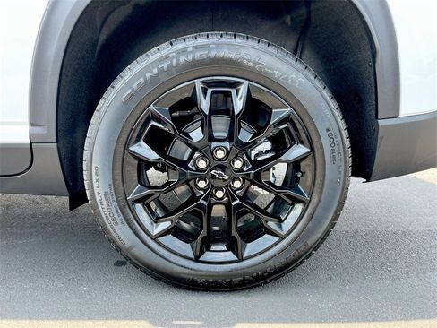 New 2025 Chevrolet Traverse LT w/ Midnight/Sport Edition image 27