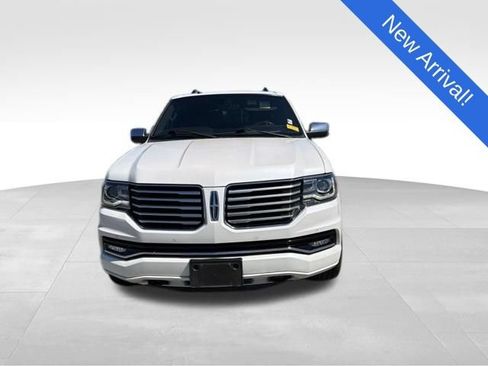 Used 2016 Lincoln Navigator Reserve AWD/4WD image 2