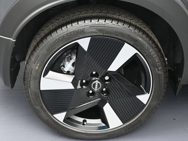 New 2026 Nissan Kicks SR FWD image 5