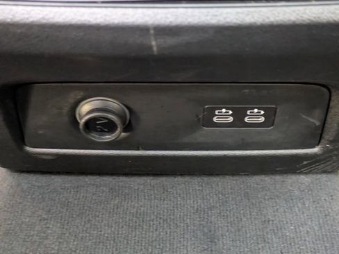 Used 2021 BMW X7 M50i image 16