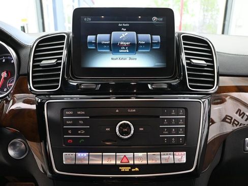 Used 2017 Mercedes-Benz GLS 550 4MATIC image 32