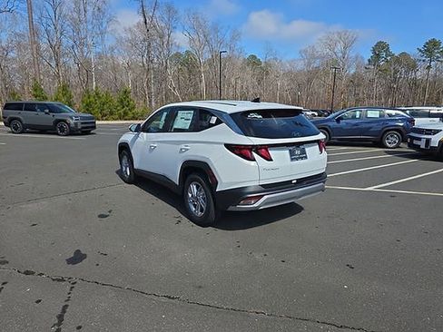 New 2026 Hyundai Tucson SE image 18