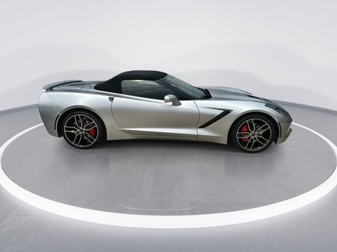 Used 2018 Chevrolet Corvette Stingray Convertible w/ 1LT RWD image 9