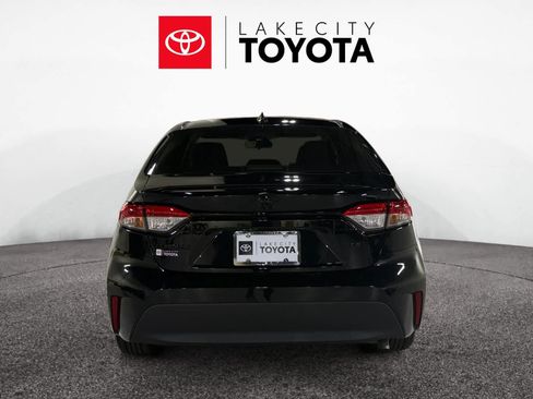 Used 2023 Toyota Corolla LE image 6