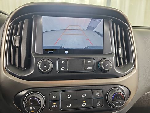 Used 2022 Chevrolet Colorado Z71 image 30