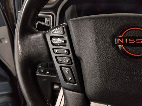 Used 2023 Nissan Titan PRO-4X w/ Pro-4x Convenience Package image 12