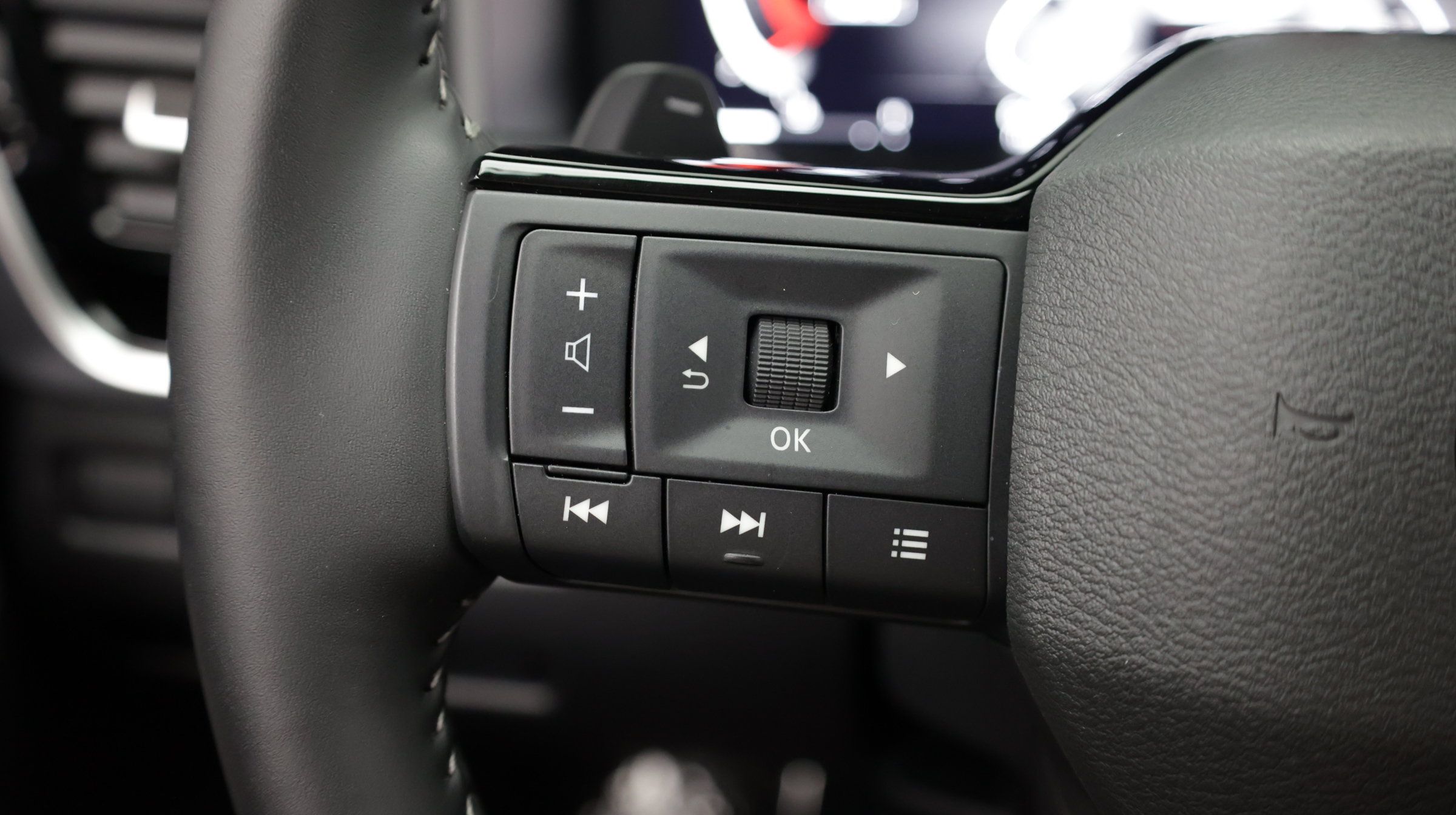 Used 2026 Nissan Rogue SL AWD/4WD image 24