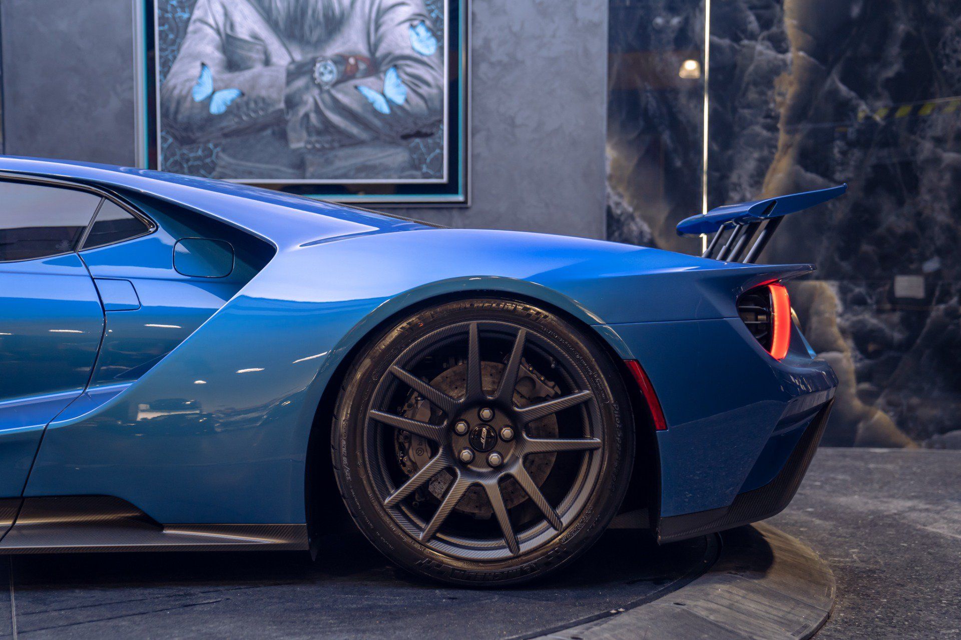 Used 2021 Ford GT RWD image 25