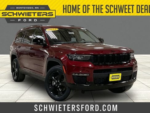 Used 2023 Jeep Grand Cherokee L Limited w/ Black Appearance Package AWD/4WD image 1