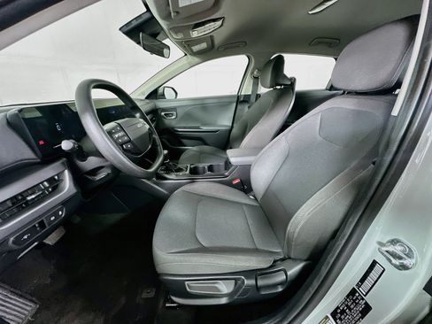 Used 2025 Kia K4 FWD image 13