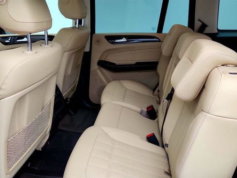 Used 2018 Mercedes-Benz GLS 450 4MATIC w/ Premium Package image 21