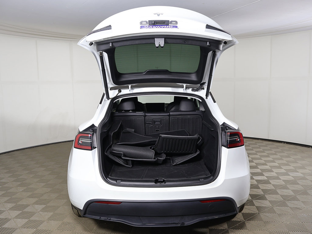 Used 2023 Tesla Model Y Long Range AWD/4WD image 17