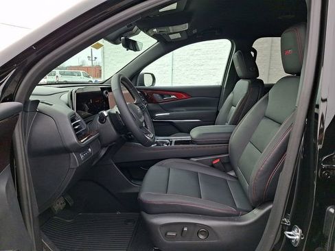 New 2026 Chevrolet Traverse Z71 w/ Driver Confidence Package AWD/4WD image 11