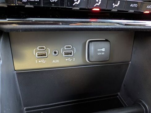 New 2025 Jeep Grand Cherokee L Limited w/ Black Appearance Package image 25