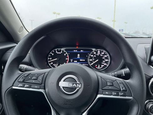 Used 2025 Nissan Sentra SV image 25