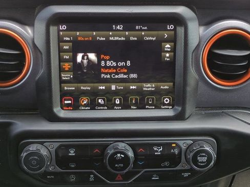 Used 2021 Jeep Gladiator Mojave AWD/4WD image 14