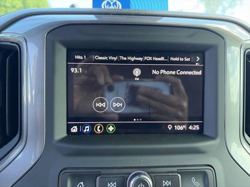 Used 2024 Chevrolet Silverado 1500 Custom Trail Boss AWD/4WD image 12