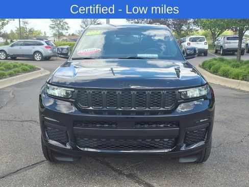 Used 2024 Jeep Grand Cherokee L Laredo AWD/4WD image 2