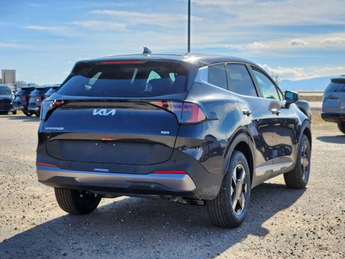 New 2026 Kia Sportage LX image 3
