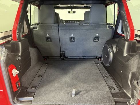 Used 2022 Jeep Wrangler Unlimited Sport image 11