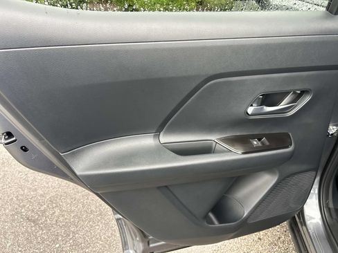 New 2026 Nissan Kicks SR w/ Interior Electronics Package FWD image 20