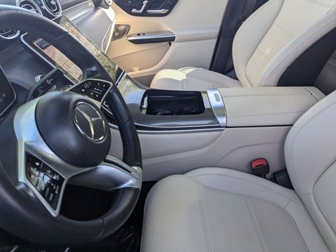 Used 2024 Mercedes-Benz GLC 300 4MATIC image 19