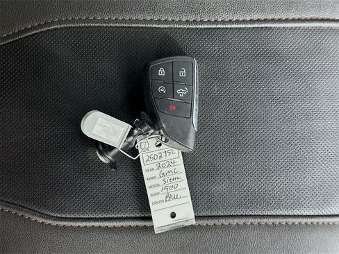 Used 2024 GMC Sierra 1500 AT4 w/ Technology Package image 35