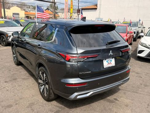 Used 2025 Mitsubishi Outlander SE AWD/4WD image 5