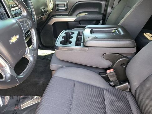Used 2018 Chevrolet Silverado 1500 LT AWD/4WD image 17