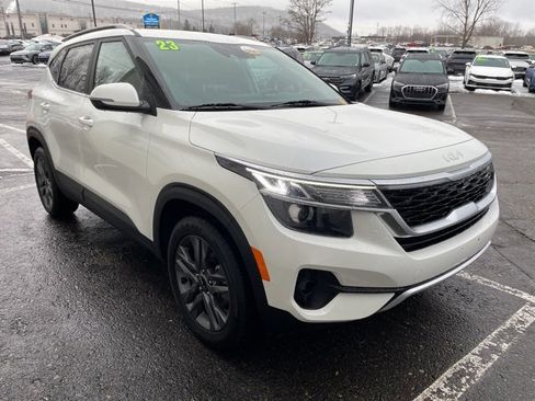 Certified 2023 Kia Seltos S w/ Navigation Package image 6