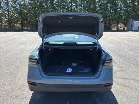 New 2026 Nissan Sentra SV w/ SV Convenience Package FWD image 8