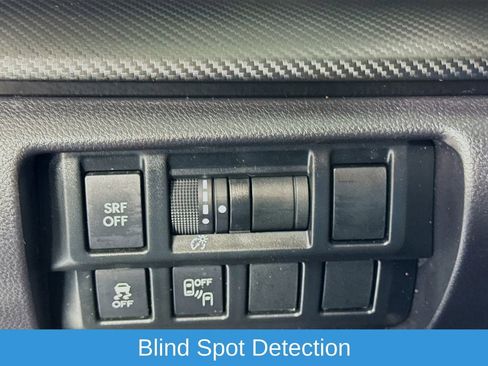 Used 2017 Subaru Impreza 2.0i Premium image 12