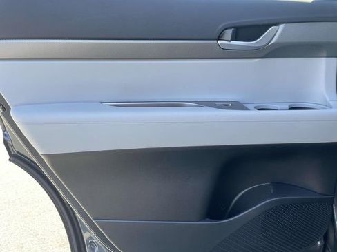 Used 2024 Hyundai Palisade SEL FWD image 18