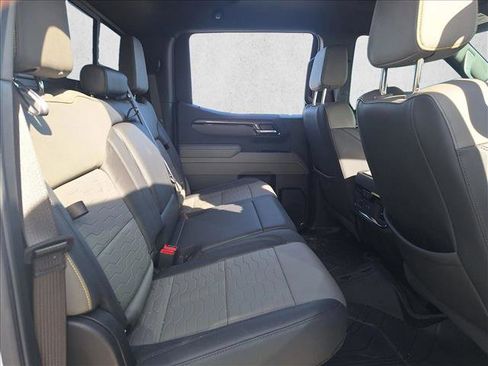 Used 2025 Chevrolet Silverado 1500 ZR2 w/ Technology Package image 16