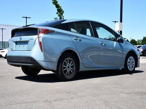 Used 2016 Toyota Prius Two FWD image 7