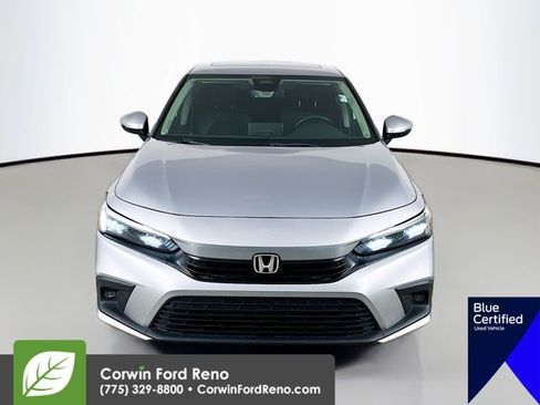 Used 2022 Honda Civic Touring image 2