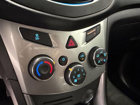 Used 2016 Chevrolet Trax LT w/ LT Convenience Package AWD/4WD image 26