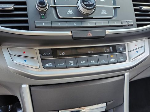 Used 2015 Honda Accord LX image 24
