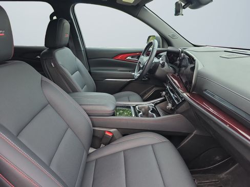 Used 2025 Chevrolet Traverse Z71 w/ Enhanced Driving Package AWD/4WD image 18