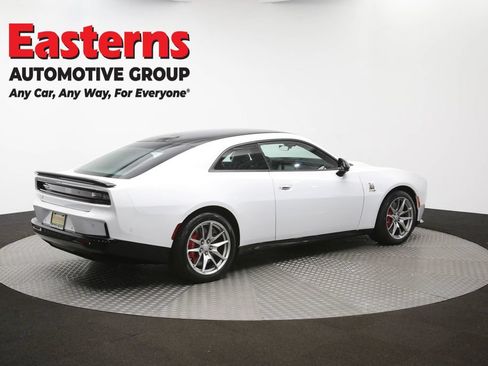 Used 2024 Dodge Charger Daytona Scat Pack w/ Plus Group AWD/4WD image 43