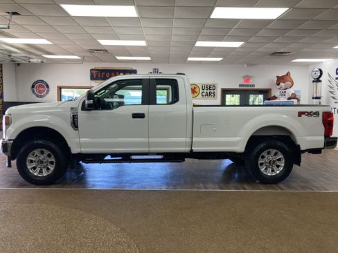 Used 2022 Ford F250 XL w/ STX Appearance Package AWD/4WD image 2