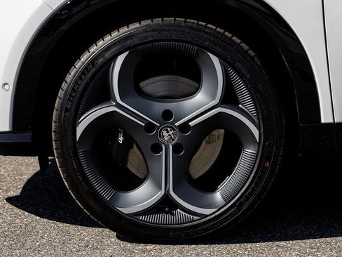 New 2026 Alfa Romeo Tonale w/ Active Assist Package image 13