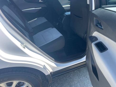 Used 2018 Chevrolet Equinox LS AWD/4WD image 13