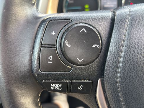 Used 2016 Toyota RAV4 Limited w/ Advanced Technology Package image 7