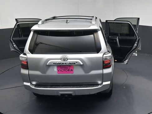 Used 2017 Toyota 4Runner SR5 RWD image 13