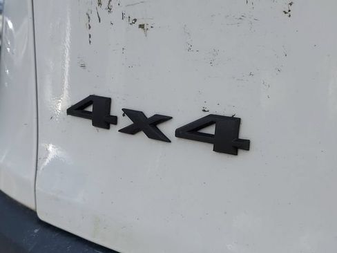 Used 2016 Jeep Cherokee Trailhawk w/ Cold Weather Group AWD/4WD image 7