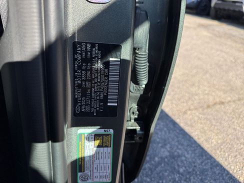 Used 2025 Hyundai Elantra Limited image 25