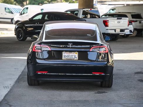 Used 2018 Tesla Model 3 Performance image 5