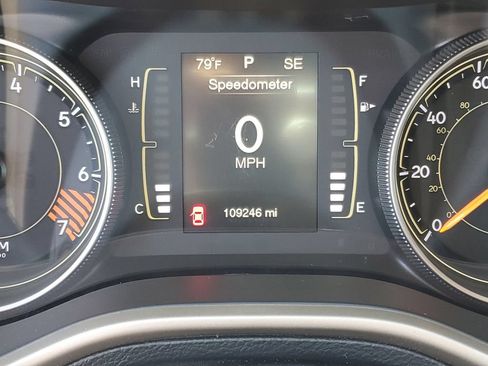 Used 2015 Jeep Cherokee Sport FWD image 10