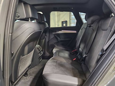 Used 2023 Audi Q5 e Prestige w/ Prestige Package image 17